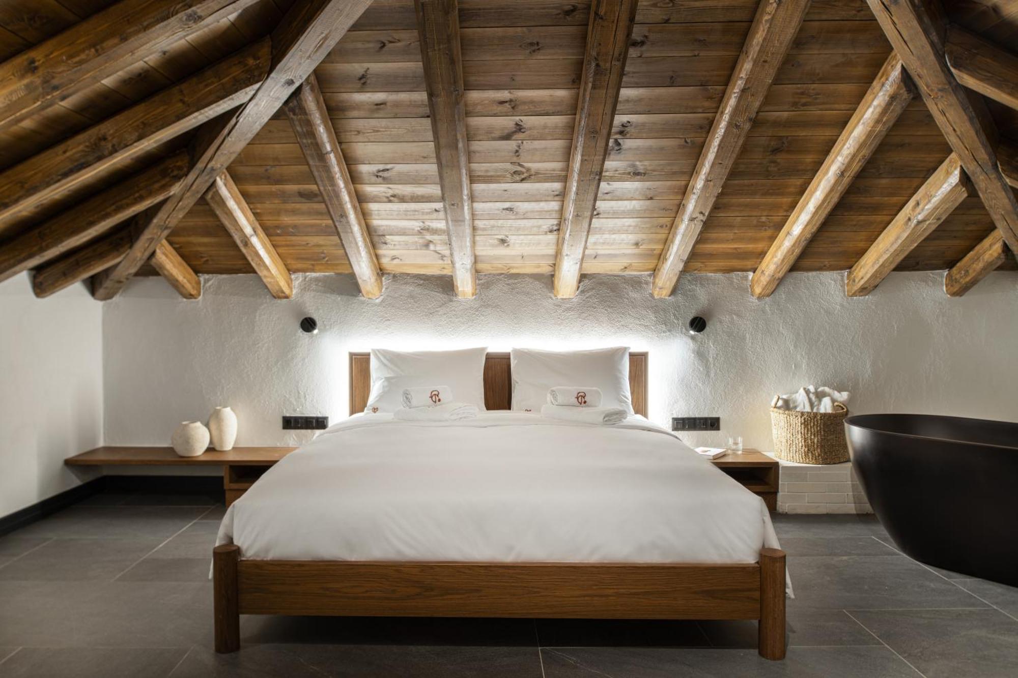 Unedo All Seasons Boutique Hotel Палеос-Пантелеймонас Экстерьер фото